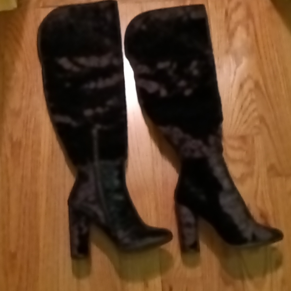 Ladies size 6.5 thigh high suede look boots never worn